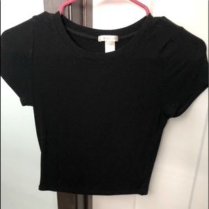Cropped tee